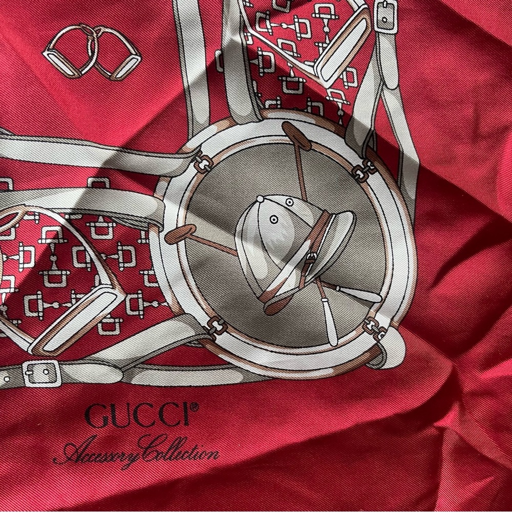 Gucci Silk Vintage Scarf - Picture 6 of 13